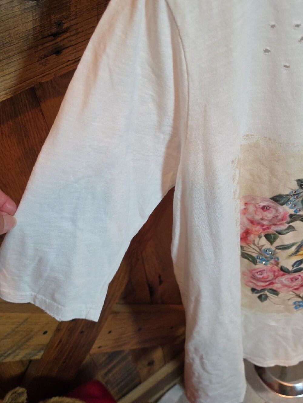 198p A Rare Bird 3 Blue Birds White Floral & Bird Graphic - Picture 7 of 13
